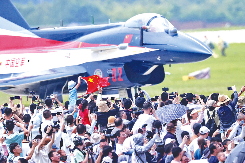 操俄罗斯美女的大屄长春航空展迎来首个公众日